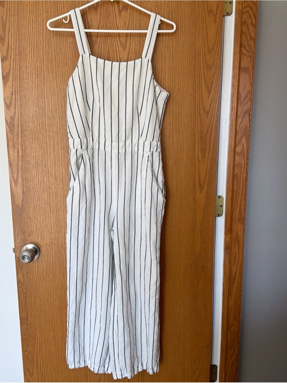 LOFT Women’s White Striped Linen Wide Leg Jumpsuit Zip Back Pockets Size Small